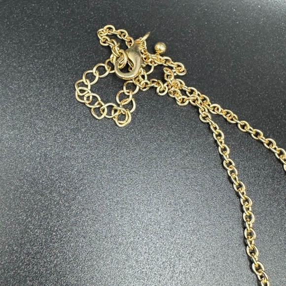 EUC Elegant Gold Owl Pendant Necklace - Picture 6 of 6